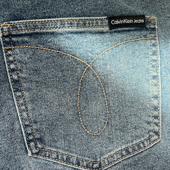 Calvin Klein Super High Rise Flare Jean Size 32 - Picture 3 of 6